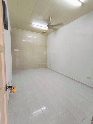 3 Rooms Single Storey @ Bukit Katil Melaka 3