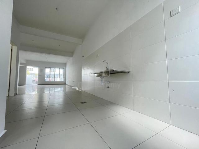 [Murah & Baru] Double Storey Terrace Intermediate Laman Sendayan 5