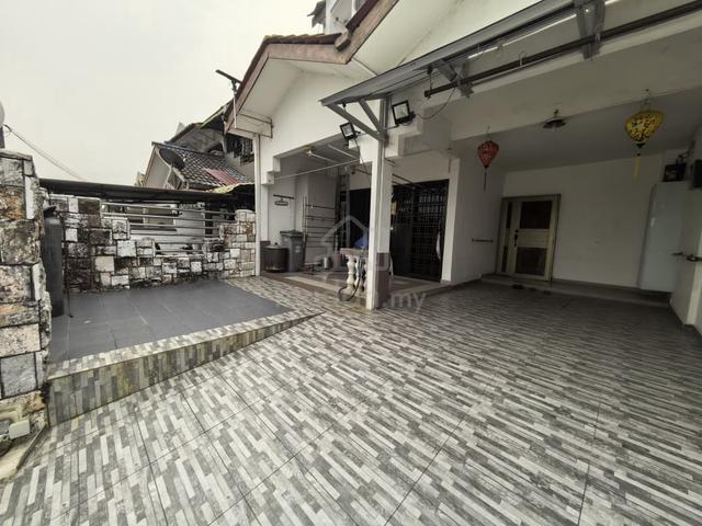 Renovated, 2 Storey @ Taman Desa Harmoni, Near Molek 1