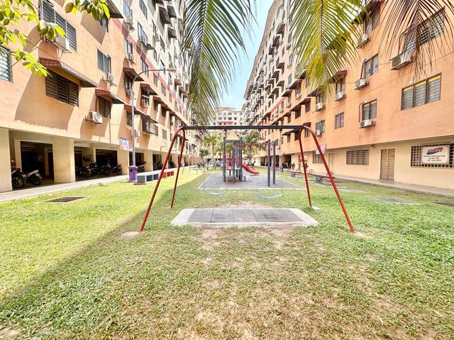 Aman Putra Apartment 1