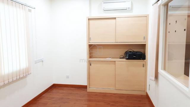 IOI Boulevard Puchong Jaya near MRT Partly furnished 1