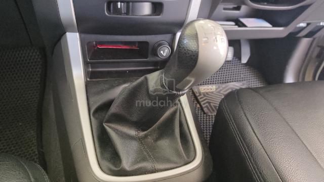 2015 Isuzu D-MAX 2.5 4x4 DUAL CAB (M) - 3