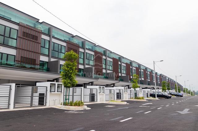 3.5sty Townhouse Villa Domus Gombak 2771sf⚠️Full Loan⚠️No Down.P⚠️ 1
