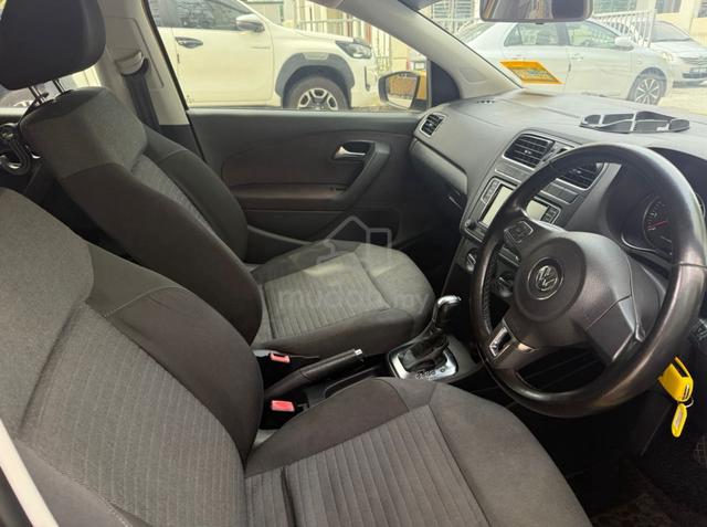 Interior Polo Highline 2010 2010 Volkswagen POLO TSI (CBU) (A - Main Image