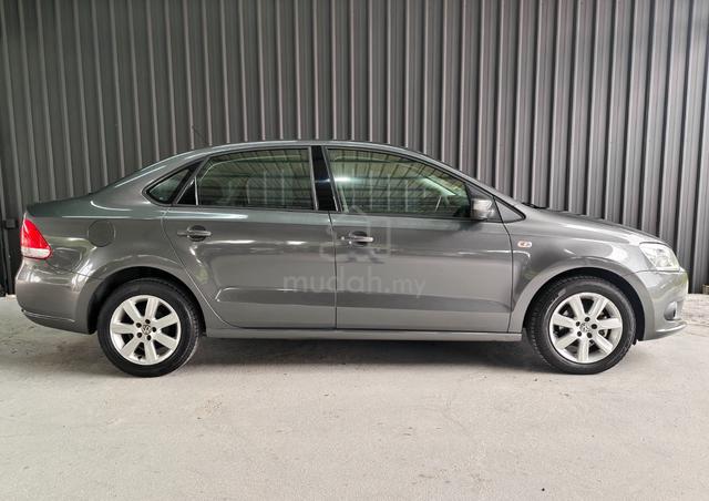 Volkswagen Polo 1.6 (A) LOW MILE F/SERVICE RECORD - 3