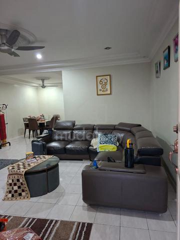 Rent Bandar Bukit Tinggi 2 Terrace House, Partial furnished,Near LRT,N 1
