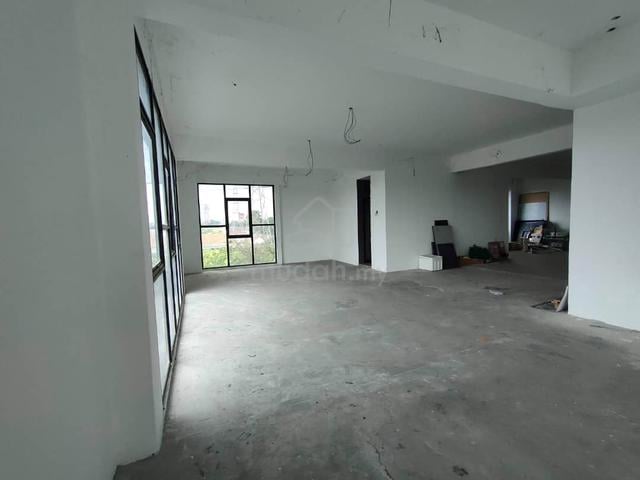 Business for Rent @ Floor Unit (Bare Unit) 1