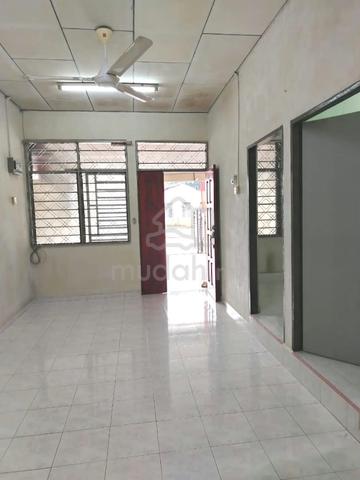 1-Storey Terrace House @ Taman Merak, Simpang Ampat 1