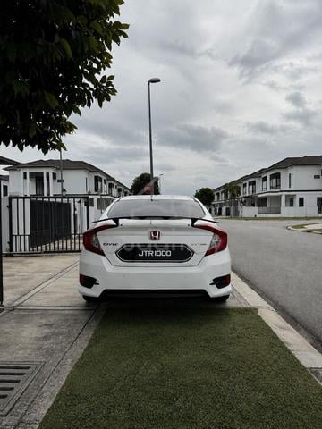 2016 Honda CIVIC 1.8 S (A) - 4