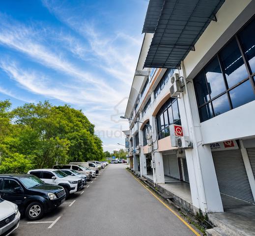 4 Storey Intermediate Shop @ 3rd Mile, Jln Rock, Central Park, Kuching 1