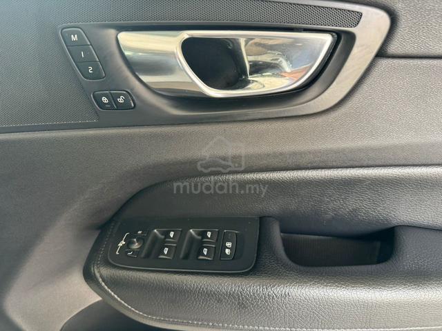 2018 Volvo XC60 2.0 T5 FACELIFT (A)MAJOR SERVICE V - 3