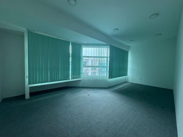 Metro Town | 2nd Floor | Intermediate | Renovated Office | Iramanis 2