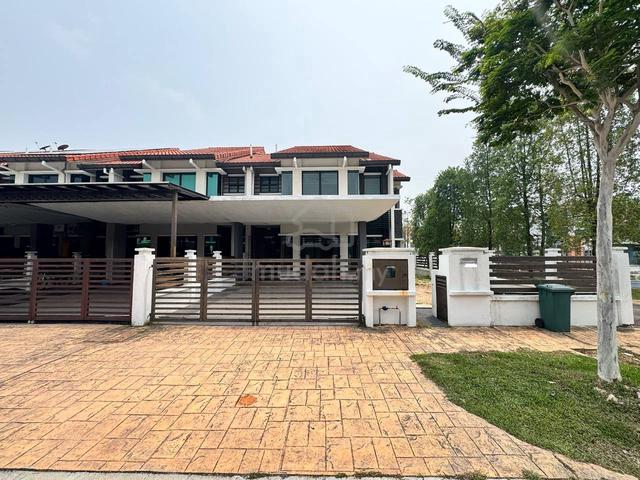 End Lot Double Storey Superlink Iltizam Alam Sari Bangi 1