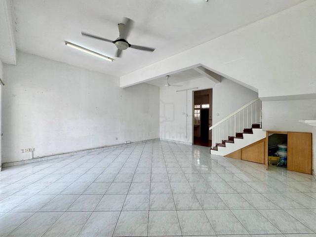 LOW DEPOSIT🔥NEGO NEAR LRT 2 Storey Taman Puchong Prima 4
