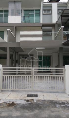 Spacious 3‑Storey Terrace House at Taman Cowin Indah 1