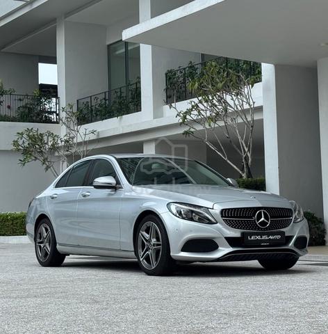 2017 Mercedes Benz C200 2.0 42K KM MILEAGE - 1