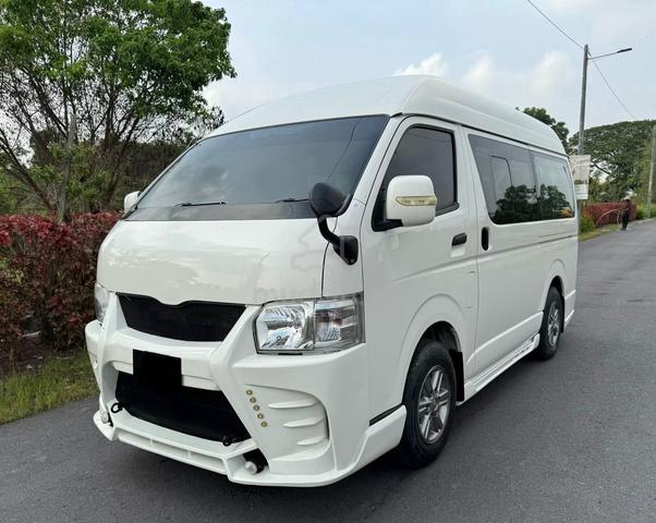 Toyota Hiace Window Van 2.7 (M) Petrol - High Roof - 1