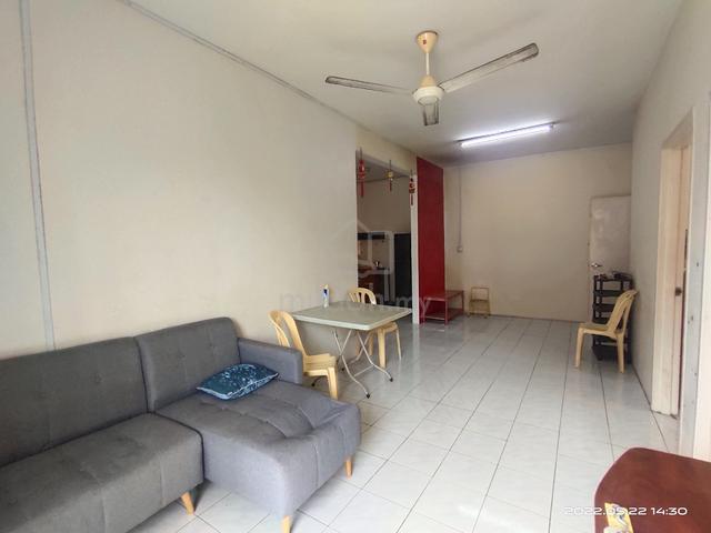 Putra Impian Apartment 1