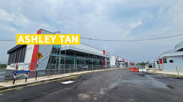 HIGH CEILING Detached Factory Warehouse Batu Kawan Valdor near BKIP 1
