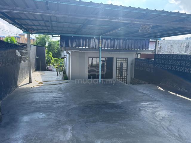 Rumah Teres Sebuah, Kempas Jalan Denai, Johor Bahru 1