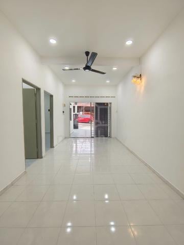 Batu Pahat Tmn Bukit Mutiara 1 storey medium low Cash out 48k 1