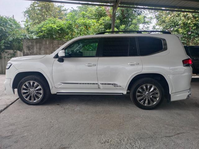 Toyota LANDCRUISER 4.6 ZX OTR WITH 3 YEAR WARRANTY - 3