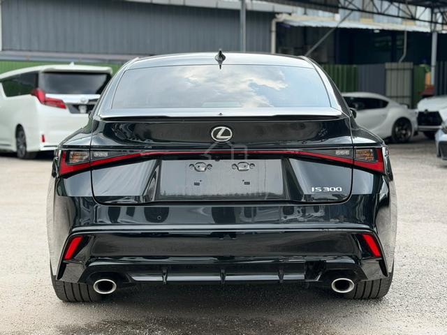2022 Lexus IS300 F-SPORT 2.0 (A) - 4