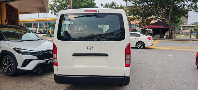 2012 Toyota HIACE 2.5 (M)Diesel Window Van - 5
