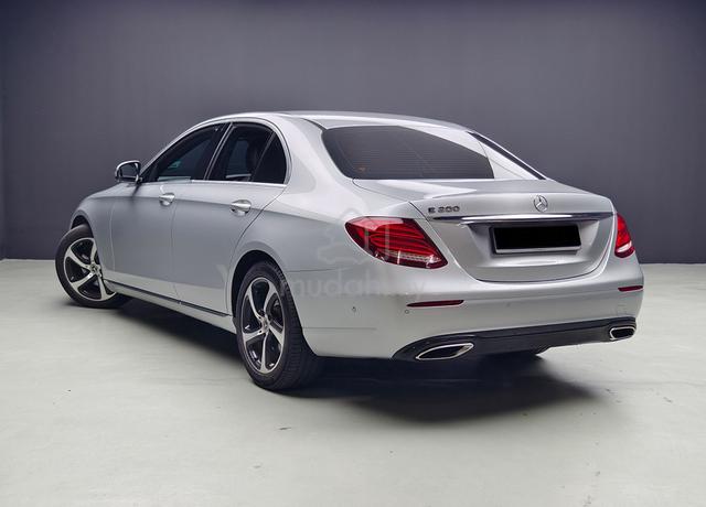 Ori-49k 2019 Mercedes Benz E200 2.0 Sportstyle FSH - 2