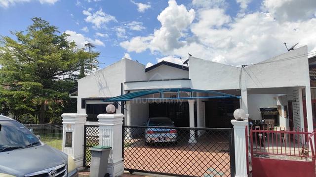 Semi-Detached House for Sale 1