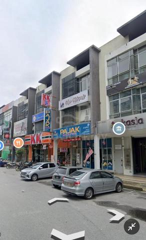 Kawasan Perniagaan Kiara Facing Mainroad 1