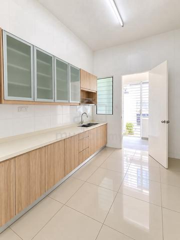 Exclusive listing | Renovated | 2 Storey | Eco Majestic Cradleton 1
