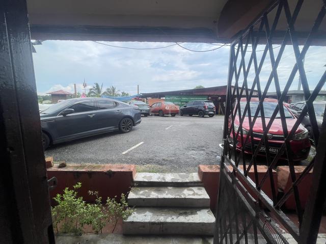 Flat Taman Ungku Tun Aminah 1