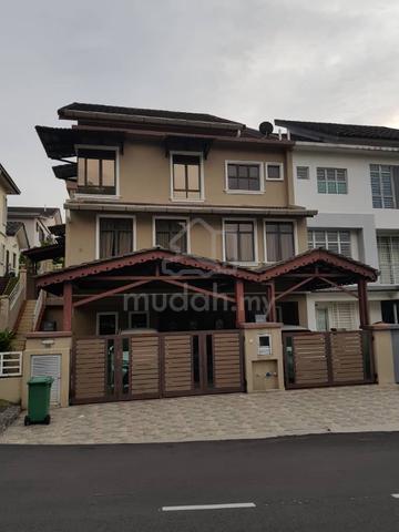2 1/2 Storey Semi-D Saujana Villa, Tmn Prima Saujana, Kajang Selangor 1