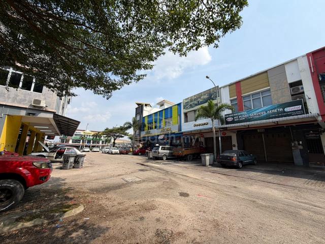 Double Storey Shoplot , Taman Daya , Ground Floor , 22x70 1