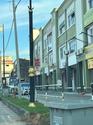 tangkak taman sentosa 3 storey shoplot facing road for sales 1