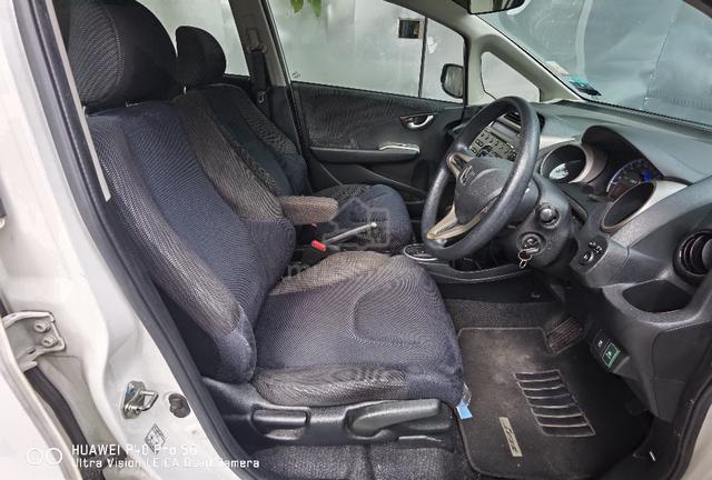 2014 Honda JAZZ 1.3 HYBRId (A) 1 YEAR WARANTHY - 5