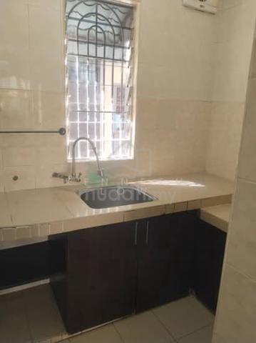 Jalan Serindit, Bandar Puchong Jaya, 2 Storey Home, 1000sf, 3 Bedrooms 1