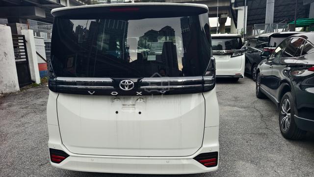 2022 Toyota VOXY 2.0 S-Z (A) - 4
