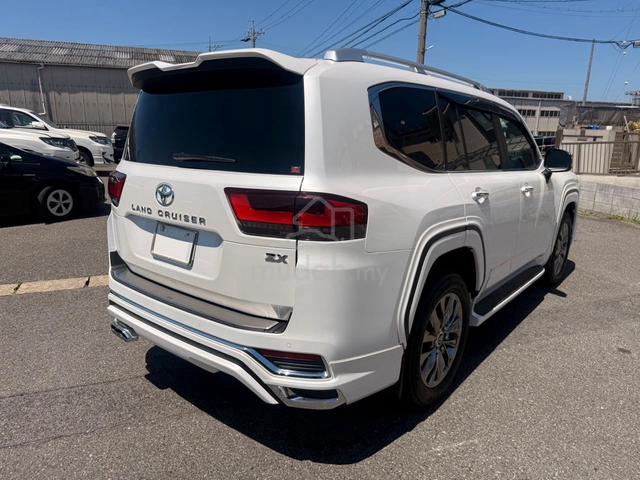 2023 Toyota Land Cruiser 300 ZX Modellista Bodykit - 3