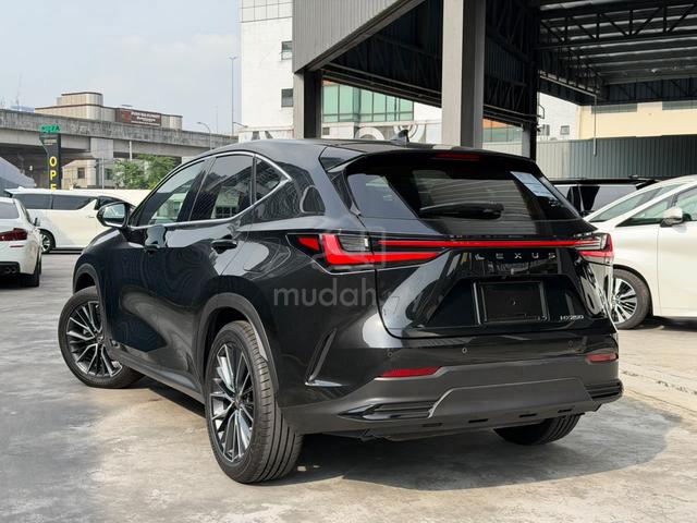 2023 Lexus NX 250 2.5 Version L Sunroof Power Seat - 2