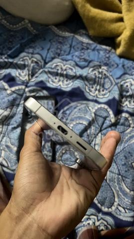 Samsung Galaxy S24 FE 256GB (Original MY Set) - photo 5 of 6