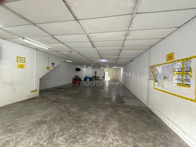 Taman Molek 3 Storey Shop Lot GF Only For Rent 1