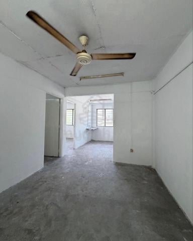 Medium Room 1