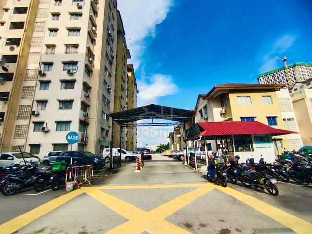 Iris Apartment (Taman Desa) 1