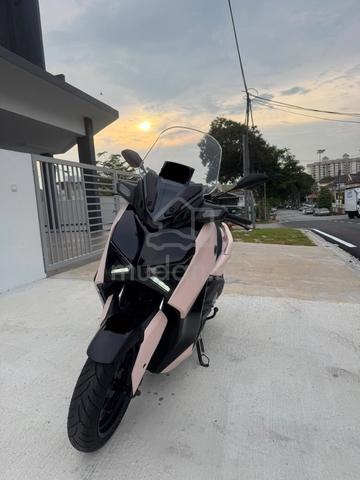 Carousel Image