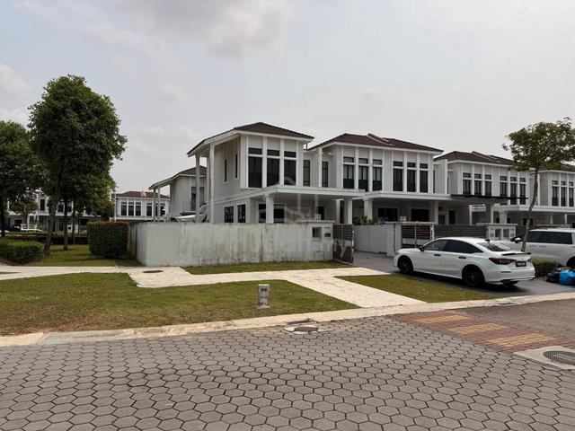 R2500/Eco Tropics/Kota Masai/3bed/Double Storey/Fully Furnished/Alan82 1