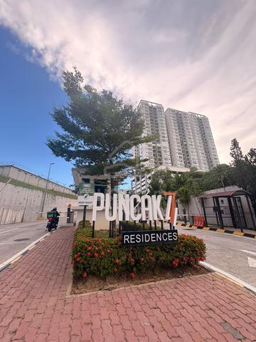 Puncak 7 Residence | BALCONY ROOM 1