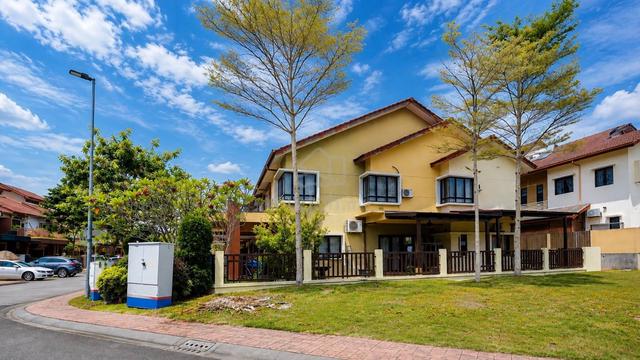 Greenlane, Jalan Jeriji U8, Bukit Jelutong CORNER LOT Terrace House 1