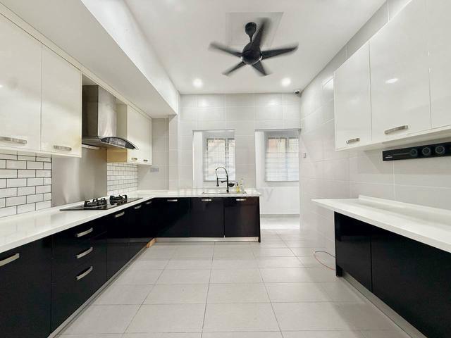 Renovated Double Storey Terrace Alam Damai | 22x75 | 4R3B |  1